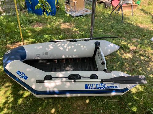 Klein rubberbootje yam zodiac 240T met 2,5 pk 4 takt motor, Watersport en Boten, Rubberboten, Gebruikt, Yam, Hout, Ophalen