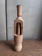 Antieke houten kurkenduwer, kurkenzetter, bouchonneuse., Antiquités & Art, Enlèvement ou Envoi