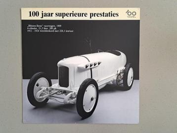 Vintage Harde Plastic Plaat - Mercedes - 100 Jaar Prestaties
