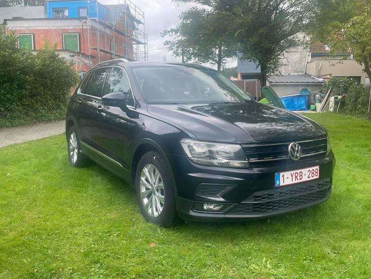 Een mooie Volkswagen Tiguan, Autos, Volkswagen, Particulier, Tiguan, Bluetooth, Essence, Boîte manuelle, Noir, Gris, Tissu