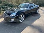 Opel GT met slechts 67.000 km ...., Auto's, Opel, Achterwielaandrijving, 4 cilinders, Cabriolet, Zwart