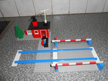 Lego treinoverweg nr. 146 met handbediening beschikbaar voor biedingen