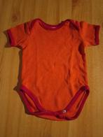 Body à manches court. Hema orange avec bord. rouge, t. 50-56, Garçon ou Fille, Enlèvement ou Envoi, Vêtements de nuit ou Sous-vêtements