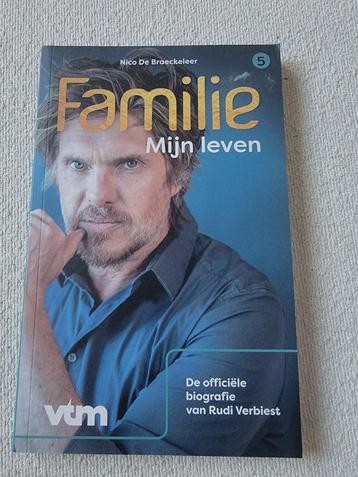 Boek: Familie, Rudi biografie beschikbaar voor biedingen