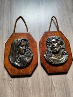 Assiettes murales en relief en bronze Jésus et Marie sur pan, Antiquités & Art, Enlèvement