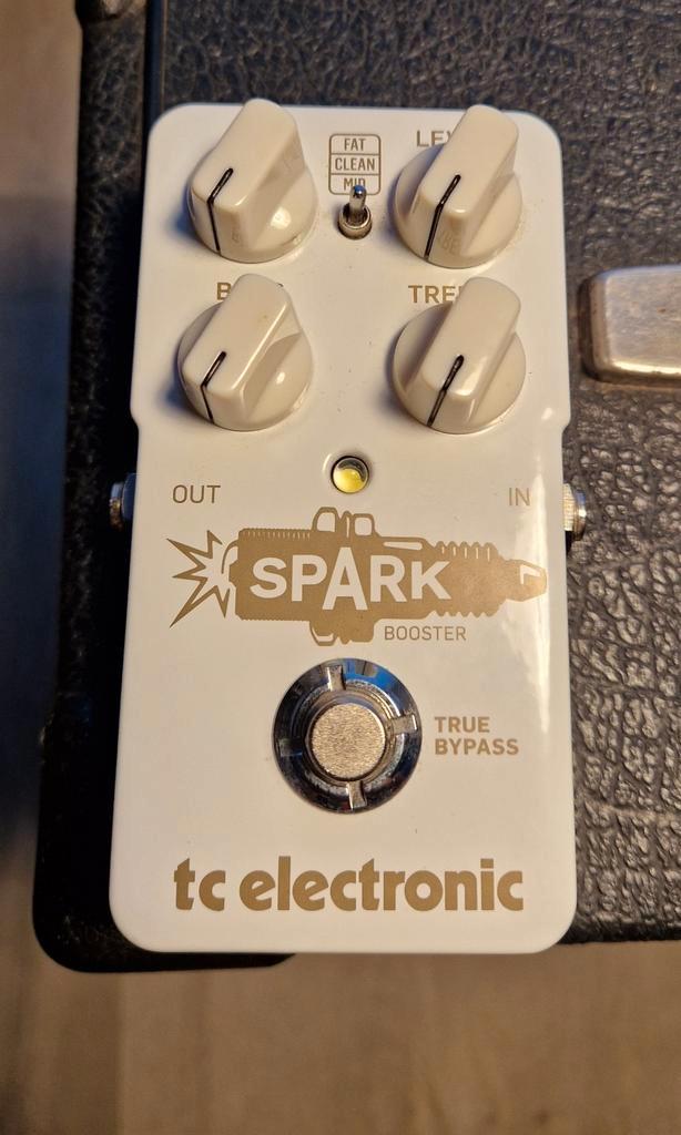 Booster Spark Clean Boost, Muziek en Instrumenten, Effecten, Zo goed als nieuw, Volume, Ophalen of Verzenden