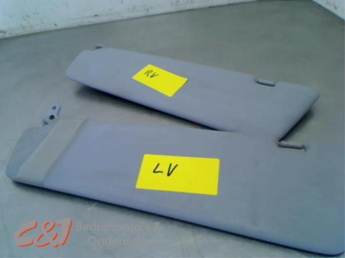 Zonneklep van een Mercedes Vito, Auto-onderdelen, Interieur en Bekleding, Mercedes-Benz, Gebruikt, 3 maanden garantie, Ophalen of Verzenden