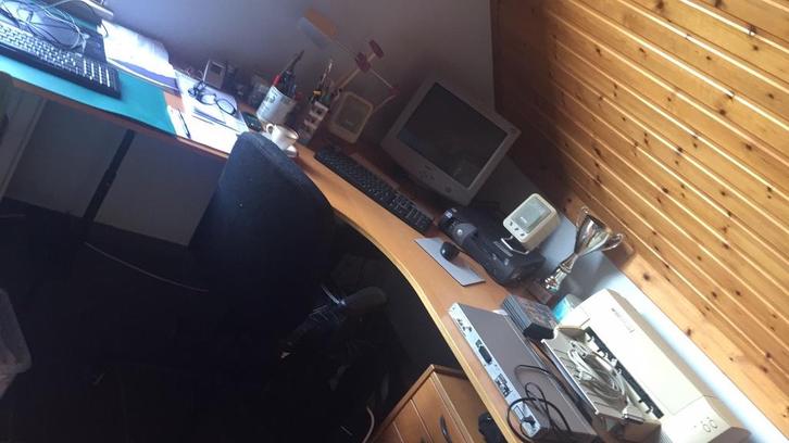 Bureel met bureel meubels, Huis en Inrichting, Bureaus, Zo goed als nieuw, Bureau, In hoogte verstelbaar, Ophalen