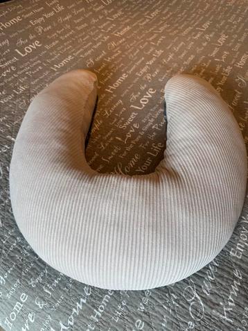 Voedingskussen beschikbaar voor biedingen