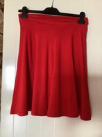 Jupe rouge Lola&Liza taille 38, Kleding | Dames, Rokken, Maat 38/40 (M), Zo goed als nieuw, Knielengte, Rood