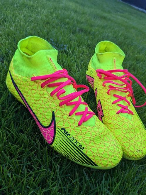 Nike voetbalschoenen maat online 41