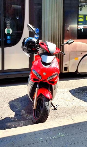 Scooter Neco GPX, 2022, full LED, classe B 50cc 45km/h beschikbaar voor biedingen