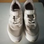 Basket fille grise et blanche scratch pointure 33, Ophalen of Verzenden, Gebruikt, Schoenen