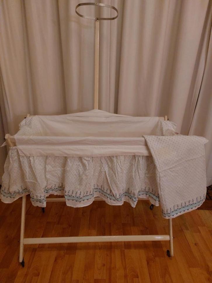 Hobbyproject oude wieg, Kinderen en Baby's, Babywiegjes en Ledikanten, Gebruikt, Wieg, Ophalen