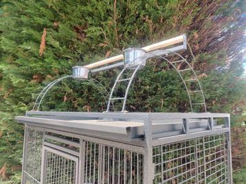 papegaaienkooi Macau - 235 beschikbaar voor biedingen