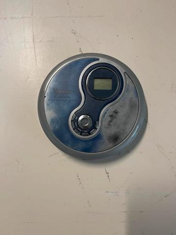 Vintage draagbare cd speler beschikbaar voor biedingen