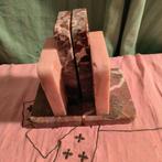 2 Oude bruin/beige marmeren boeksteunen, Enlèvement ou Envoi