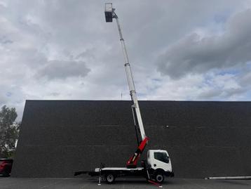 Nissan NT 400 PALFINGER PA 20 T #1 (bj 2016) beschikbaar voor biedingen