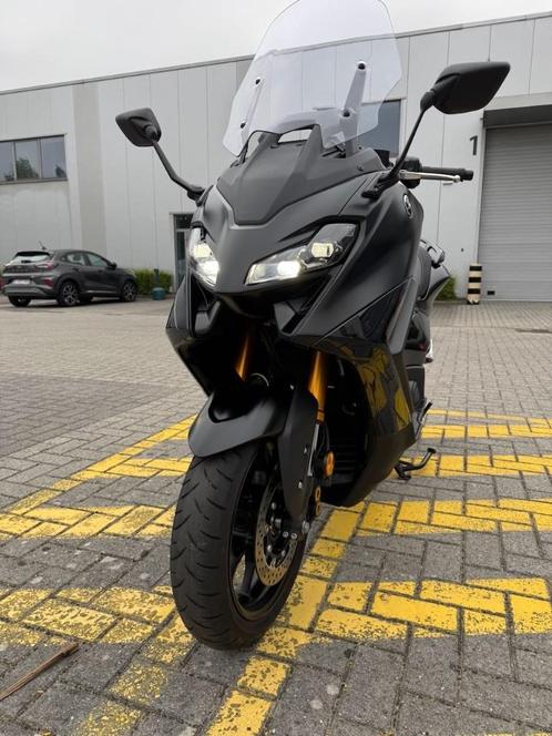 YAMAHA Tmax 560 Techmax Black, Motoren, Motoren | Yamaha, Particulier, Scooter, meer dan 35 kW, 2 cilinders, Minimaal motorrijbewijs A2