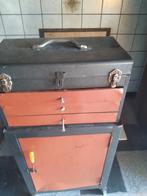 Gereedschap kastje op wielen leeg gebruikt, Ophalen, Gebruikt