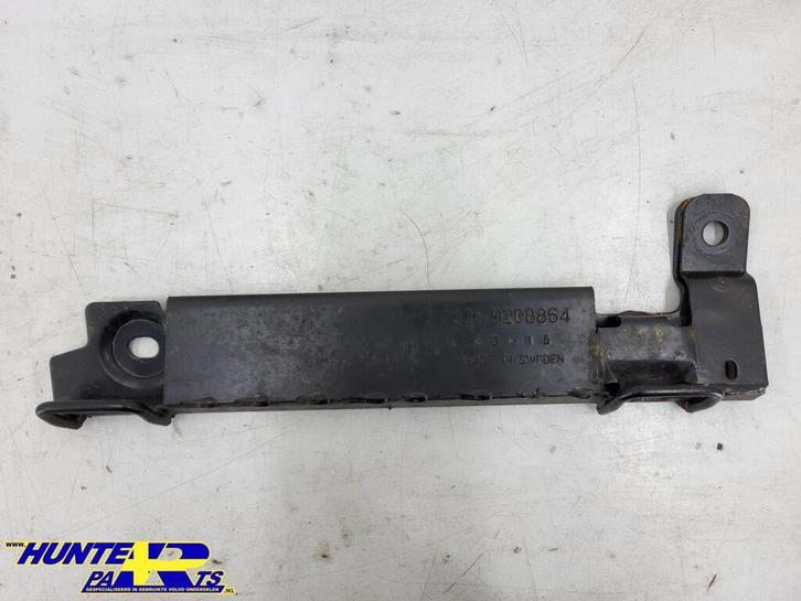 Isofix steun links Volvo V70/S60/S80/XC70 ('00-'08) 9208864, Auto-onderdelen, Interieur en Bekleding, Volvo, Gebruikt, Ophalen of Verzenden