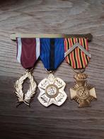 Médailles belges montée sur raille, Collections, Objets militaires | Général, Armée de terre, Enlèvement ou Envoi, Ruban, Médaille ou Ailes