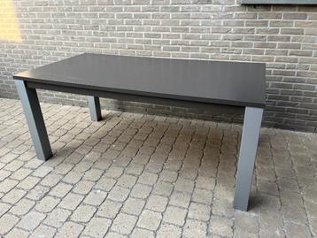 Houten Eettafel Grijs beschikbaar voor biedingen