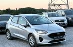 FORD FIESTA - NAVIGATION - CAR PLAY - SIEGES CHAUFFANTS, Stof, 5 deurs, Fiësta, 55 kW