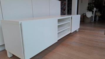 TV kast  beschikbaar voor biedingen