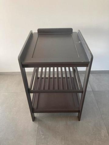 Commode beschikbaar voor biedingen