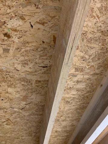 houten balken en OSB beschikbaar voor biedingen