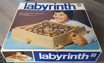 Houten vintage spel regio westerlo opsturen voor 5€ beschikbaar voor biedingen