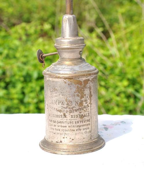 ancienne lampe a petrole marque nut ( 14), Antiquités & Art, Antiquités | Éclairage, Enlèvement ou Envoi