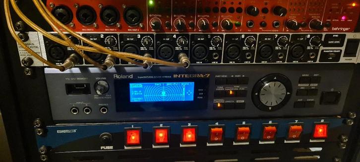 Roland Integra-7, Muziek en Instrumenten, Synthesizers, Zo goed als nieuw, Roland, Met midi-aansluiting, Ophalen of Verzenden