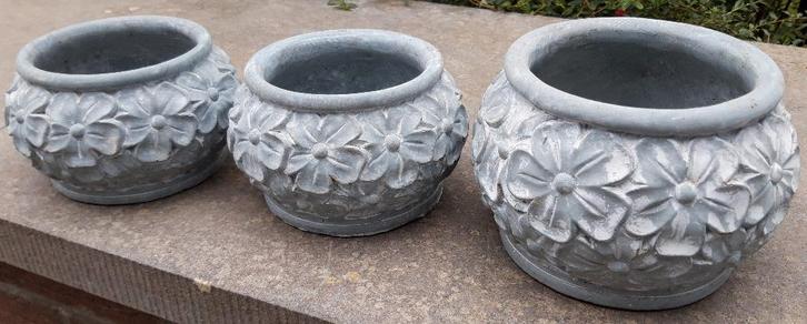 3 landelijke stenen bloempotten, Tuin en Terras, Bloempotten, Zo goed als nieuw, Overige materialen, Binnen, Minder dan 40 cm