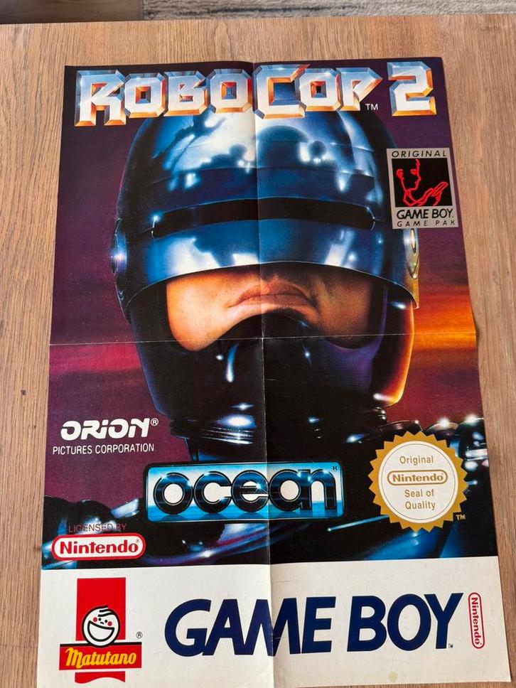 Zeer zeldzame officiële grote poster van de Nintendo Robocop, Games en Spelcomputers, Games | Nintendo Game Boy, Zo goed als nieuw
