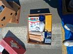 Caisse à banane rempli de brocante, Ophalen, Zo goed als nieuw