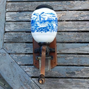 Vintage koffiemolen delfts blauw beschikbaar voor biedingen