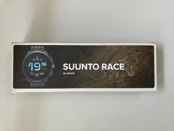 Suunto Race - All Black beschikbaar voor biedingen