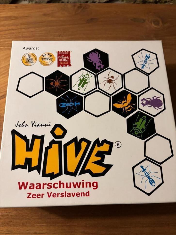 Gezelschapsspel Hive, Hobby en Vrije tijd, Gezelschapsspellen | Bordspellen, Zo goed als nieuw, Reisspel, Ophalen