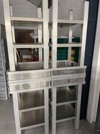 Eet terwijl je op de stoelen zit, Ophalen, Nieuw in verpakking, Barinrichting