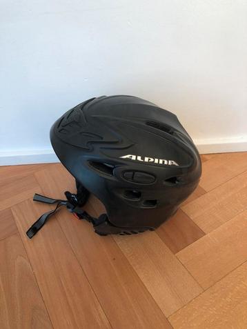 Alpina skihelm  beschikbaar voor biedingen