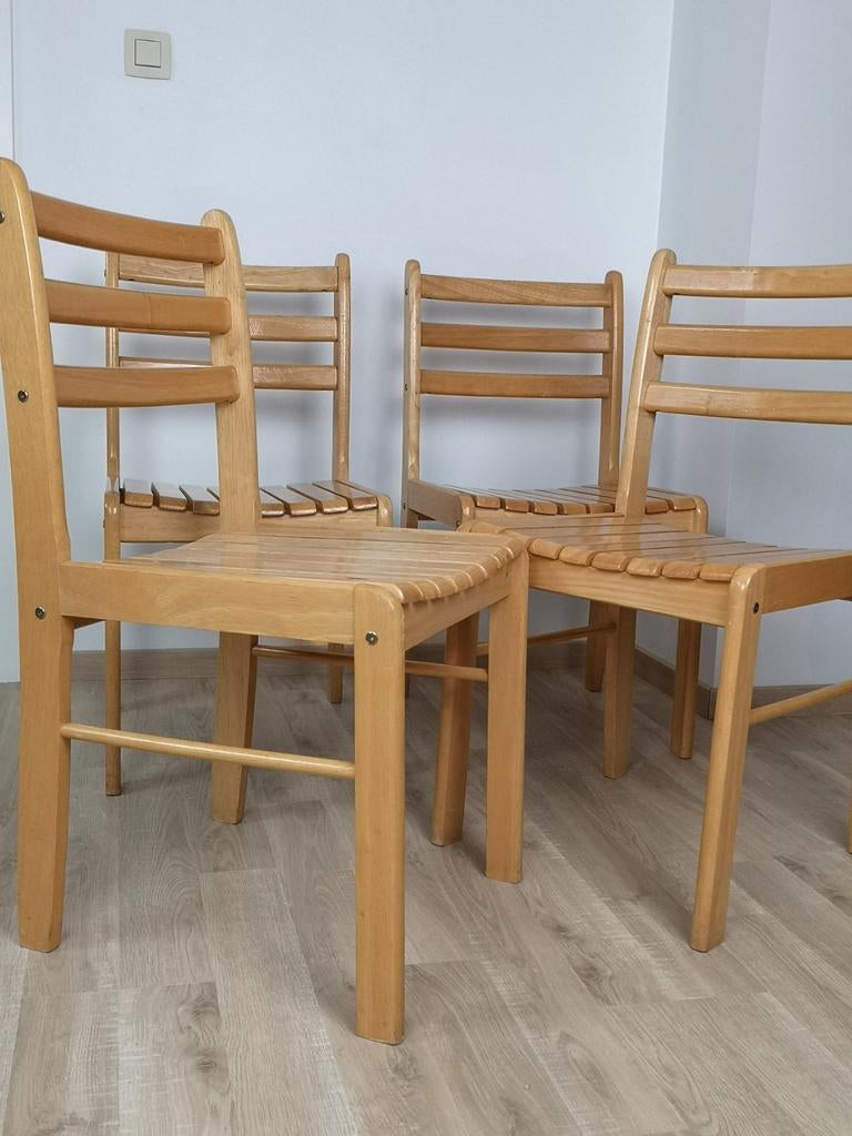 4  toffe stoelen in Scandinavische stijl, Huis en Inrichting, Complete eetkamers, Ophalen