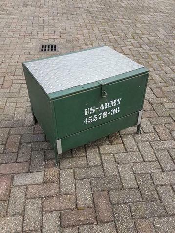Stoere opbergkist, legerkist super tof ook als salontafel😎 beschikbaar voor biedingen