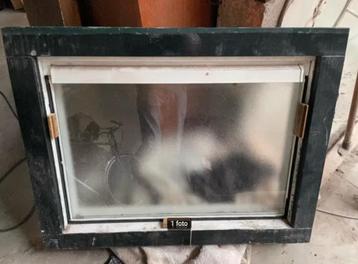 Raamkozijn 97 x 75,5 cm beschikbaar voor biedingen