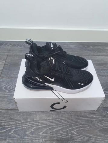 Nike air 270, maat 37 beschikbaar voor biedingen