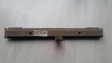 Fiat 124 + 124 special lada 1200 dwarsbalk onder radiator.  beschikbaar voor biedingen