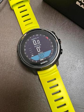 Duikhorloge Suunto D5 black lime, Enlèvement, Comme neuf, Ordinateur de plongée
