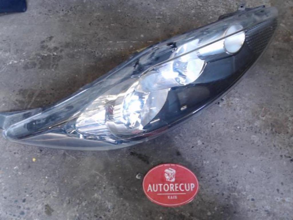 Optique avant droit Ford Fiesta VI 2008-2012 LP/13790, Enlèvement ou Envoi, Utilisé, Ford