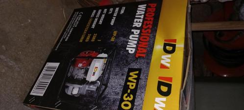 Pompe à eau moteur thermique, Doe-het-zelf en Bouw, Motoren, Nieuw, Benzinemotor, Ophalen